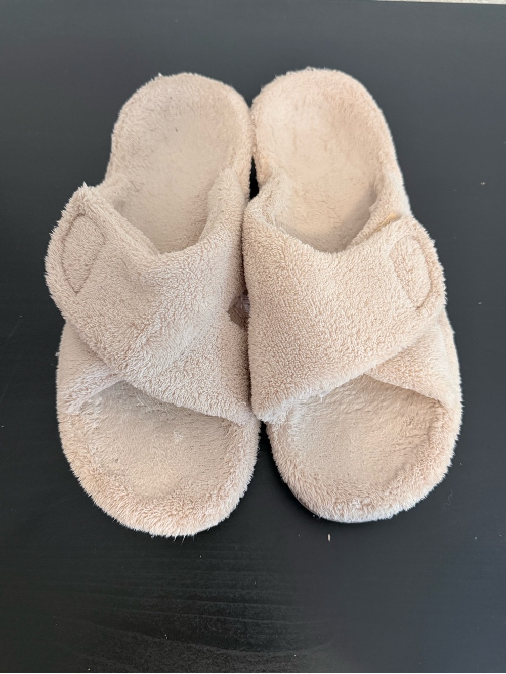 Women’s Vionic Plush Open-Toe Slide Sandals in Beige